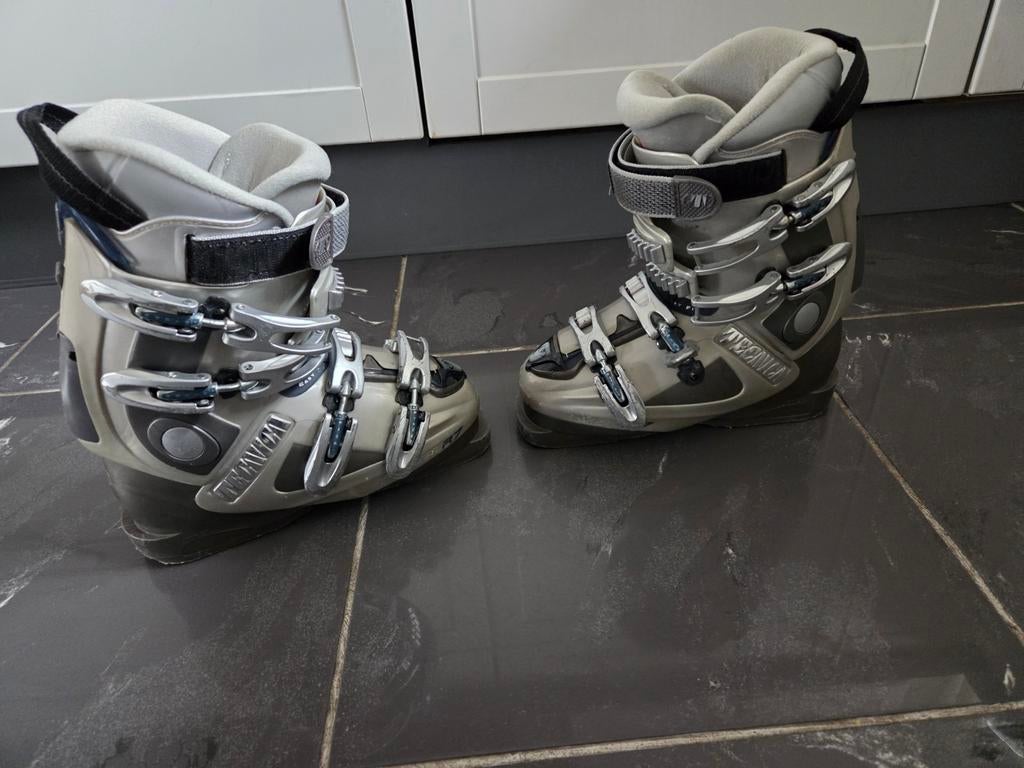 Technica skischoenen kind maat 23.0, Ophalen