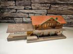 Station stationsgebouw N spoor trein 1:160, Hobby en Vrije tijd, Modeltreinen | N-Spoor, Overige merken, Gebruikt, Gelijkstroom of Wisselstroom