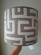 Handgemaakte lampenkap doolhofmotief taupe 30 cm, Ophalen of Verzenden, Nieuw, Rond, Minder dan 25 cm
