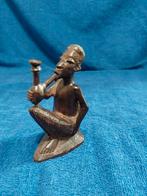 Afrikaans handgesneden beeldje, Antiek en Kunst, Curiosa en Brocante, Ophalen of Verzenden