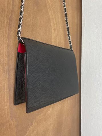 Schoudertasje met kettinghengsel - Rode Binnenkant beschikbaar voor biedingen