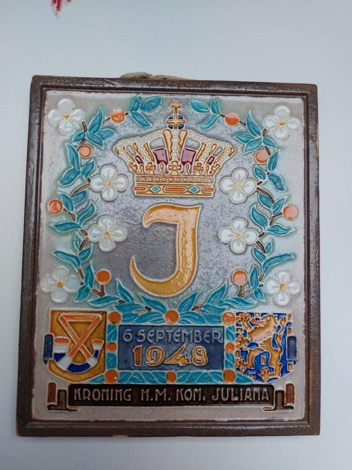 Westraven Utrecht Tegel Kroning Juliana 1948, Antiek en Kunst, Antiek | Wandborden en Tegels, Ophalen of Verzenden