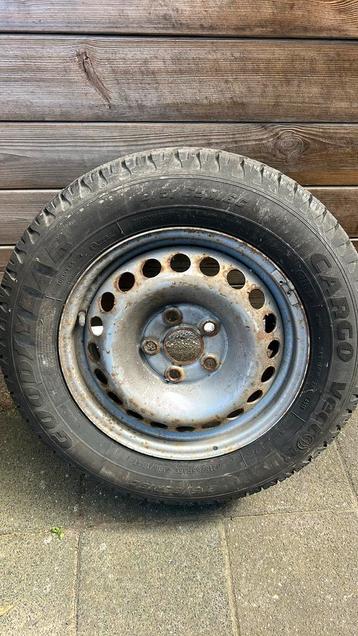 Reservewiel 215/65 R16  voor transporter beschikbaar voor biedingen