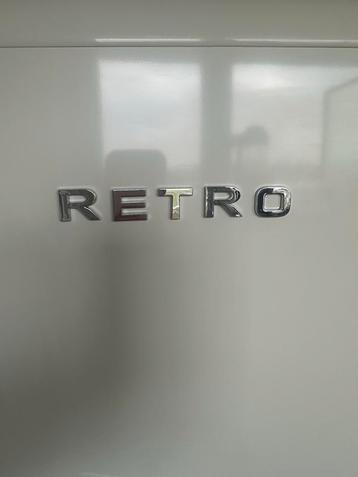 Retro Koelkast met Vriesvak - Zo Goed Als Nieuw beschikbaar voor biedingen