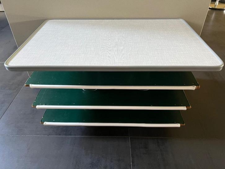 Interieur van een campingkastje merk Bunne, incl keukenblad, Caravans en Kamperen, Kampeermeubelen, Gebruikt, Campingkast, Ophalen
