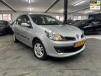 Renault Clio Estate 1.6 16V Automaat/Pano/airco Dynamique, Parkeersensor, 535 kg, Gebruikt, 4 cilinders