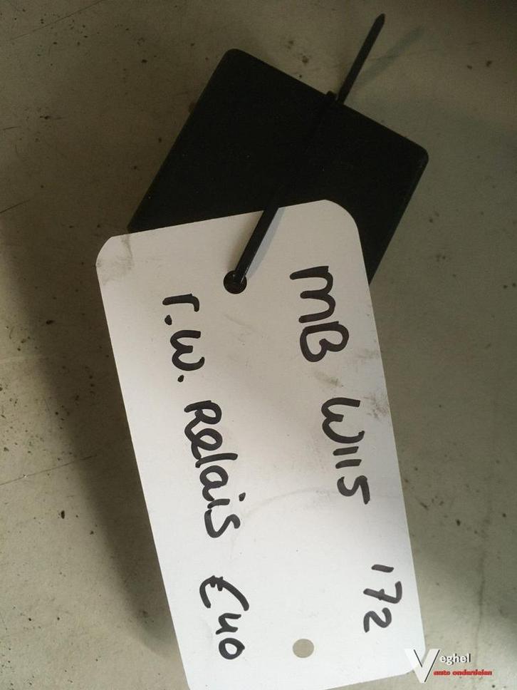 Mercedes w115 ruitenwisser relais '72, Auto-onderdelen, Elektronica en Kabels, Gebruikt, Ophalen of Verzenden