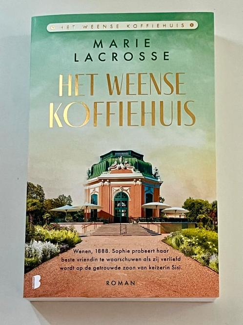 Het Weense Koffiehuis - Marie Lacrosse, Boeken, Romans, Zo goed als nieuw, Nederland, Ophalen of Verzenden