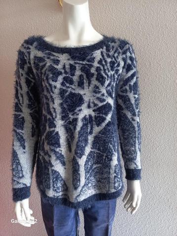 Blauw fluffy trui grijze strepen van Beauty Woman, maat s/m beschikbaar voor biedingen