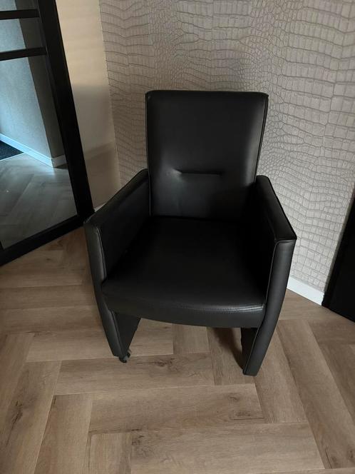 6 hele mooie en zeer nette echt leren eetkamerstoelen, Huis en Inrichting, Stoelen, Zo goed als nieuw, Vijf, Zes of meer stoelen
