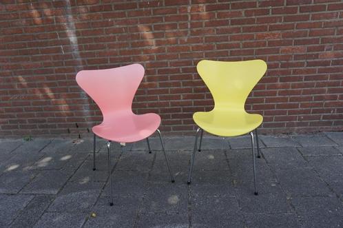 Vlinderstoel Fritz Hansen 1995, Huis en Inrichting, Stoelen, Gebruikt, Twee, Hout, Metaal, Overige kleuren, Ophalen