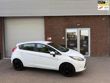 Ford Fiesta 1.4 Trend|AUTOMAAT|NIEUWE APK|AIRCO beschikbaar voor biedingen
