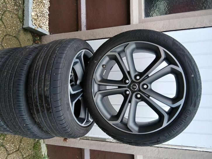Opel wielen 19 inch 5x115, Auto-onderdelen, Banden en Velgen, Banden en Velgen, Zomerbanden, 19 inch, 225 mm, Personenwagen, Gebruikt