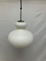 Vintage witte melkglazen opaline hanglamp van Massive België, Ophalen of Verzenden, Gebruikt, Minder dan 50 cm