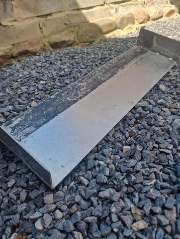 Rvs waterval beschikbaar voor biedingen