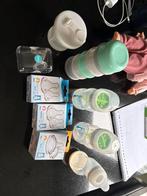 Verschillende flesjes, spenen en melkdispenser, Ophalen of Verzenden, Nieuw, Overige typen