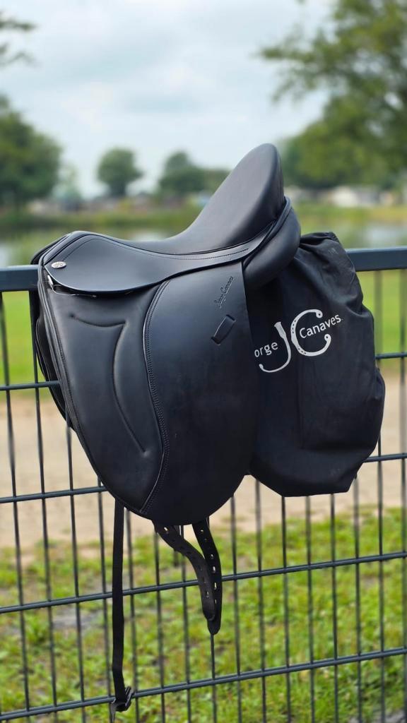 SALE JC Vries Diamant dressuur zadel 17,5 inch, Dieren en Toebehoren, Paarden en Pony's | Zadels, Nieuw, Dressuur, Ophalen of Verzenden