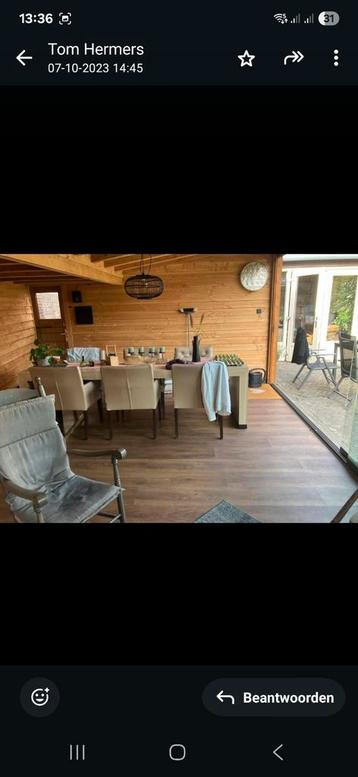 Tafel met 8 stoelen - gratis beschikbaar voor biedingen