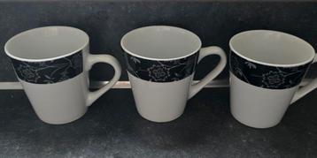 3 koffiemokjes beschikbaar voor biedingen