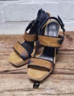 Hoss Intropia - Mooie leren sandalen met hak maat 38 - Nieuw, Kleding | Dames, Blauw, Nieuw, X, Hoss Intropia