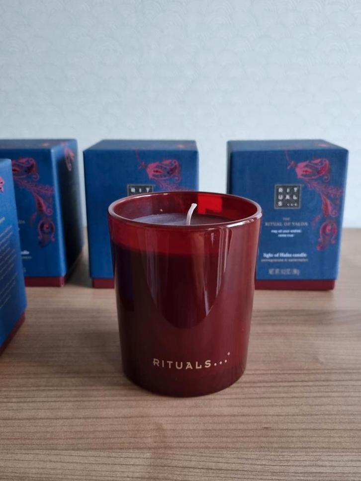 Ritual of Yalda geurkaars - Nieuw, Huis en Inrichting, Woonaccessoires | Kandelaars en Kaarsen, Nieuw, Minder dan 25 cm, Overige materialen