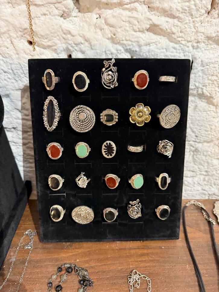 Diverse Zegelringen - Stijlvol en Uniek, Sieraden, Tassen en Uiterlijk, Ringen, Nieuw, Dame of Heer, 18 tot 19, Zilver, Met edelsteen