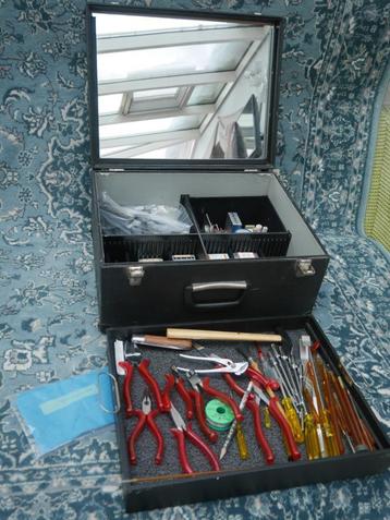 Bernstein vintage TV reparatie koffer beschikbaar voor biedingen