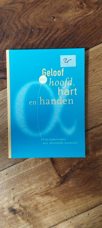 Geloof met hoofd, hart en hand. beschikbaar voor biedingen