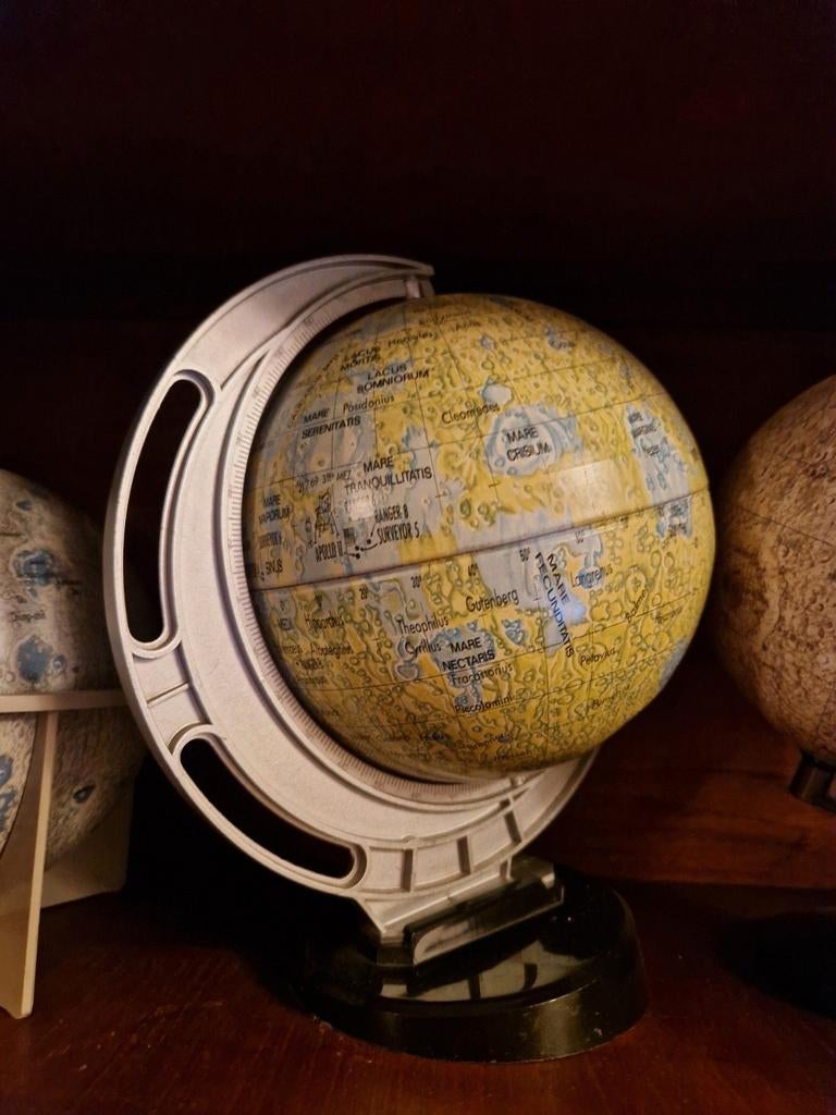 Maanbol moonglobe planetarium, Huis en Inrichting, Woonaccessoires | Wereldbollen, Ophalen of Verzenden