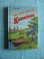 Op reis mei de Kameleon - Friese uitgave - 1e druk, Boeken, Ophalen of Verzenden, Zo goed als nieuw