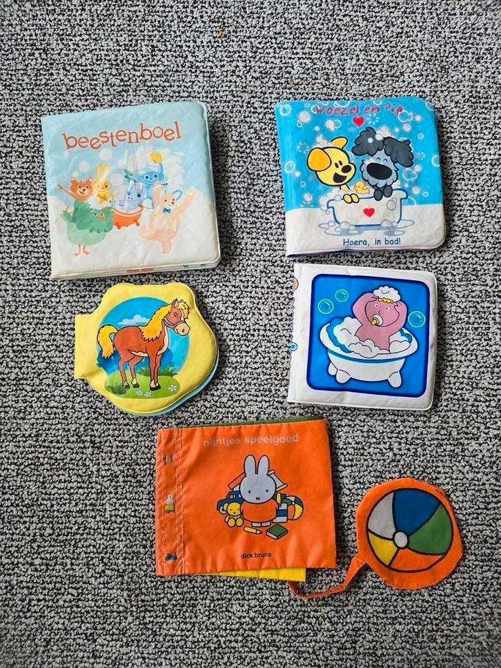 5 badboekjes o.a; zwitsal, Woezel en Pip, Nijntje, Kinderen en Baby's, Speelgoed | Badspeelgoed, Zo goed als nieuw, Ophalen of Verzenden