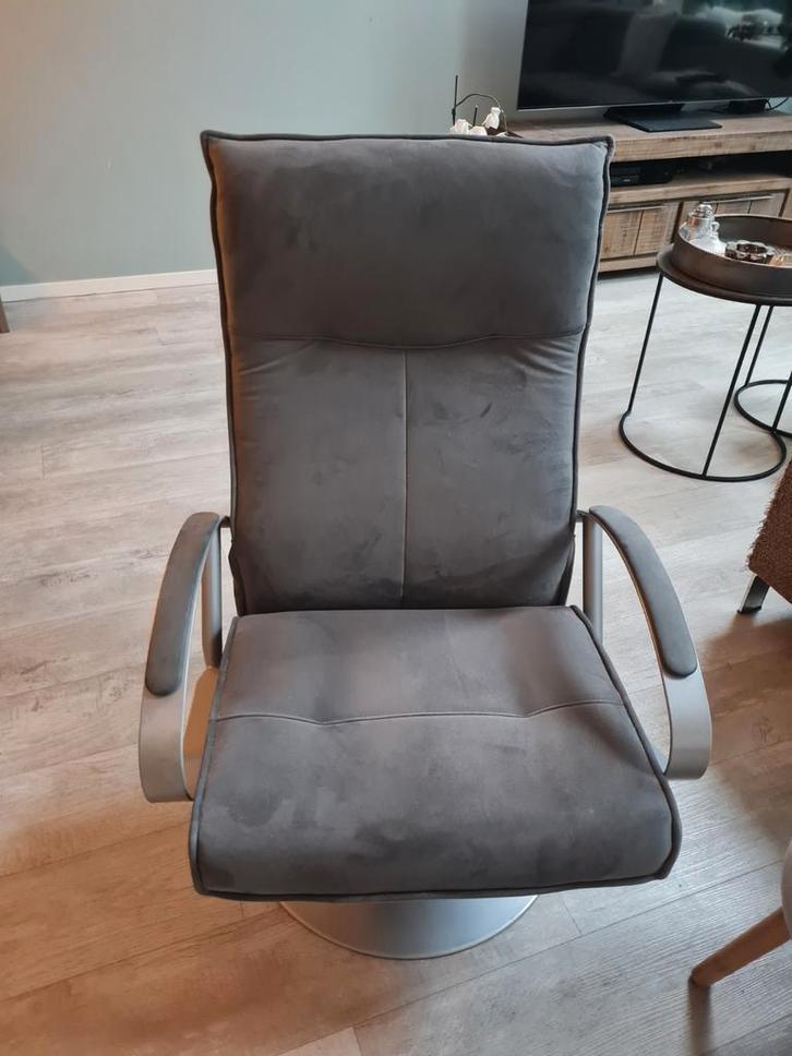 Montel Relaxfauteuil - Draaibaar & Verstelbaar, Huis en Inrichting, Fauteuils, Zo goed als nieuw, Metaal, Stof, 75 tot 100 cm