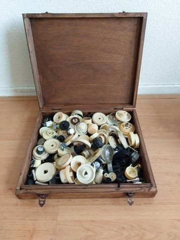 Vintage radio knoppen verzameling #1 beschikbaar voor biedingen