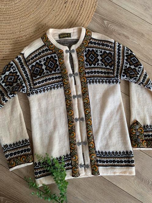Nordstrikk wollen vest L bohemian wool Cardigan, Kleding | Dames, Truien en Vesten, Zo goed als nieuw, Maat 42/44 (L), Wit, Ophalen of Verzenden