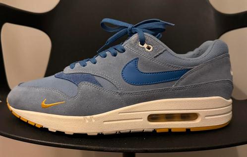 Nike Air Max 1 blauw wit mini swoosh Maat EU46, Kleding | Heren, Schoenen, Nieuw, Sneakers of Gympen, Overige kleuren, Ophalen of Verzenden