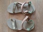 Teva sandalen maat 35, Ophalen, Gebruikt, Meisje, Overige typen