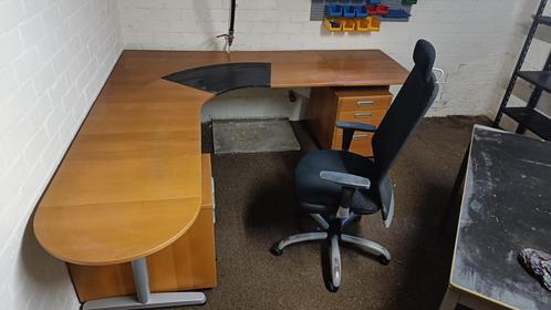 bureau + bureaustoel + bureaukastjes, Huis en Inrichting, Bureaus, Zo goed als nieuw, Ophalen