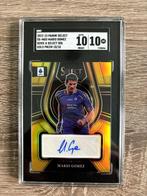 Mario Gomez auto /10 SGC10 - 2022-23 Panini Select, Verzamelen, Verzenden, Nieuw, Buitenlandse clubs, Spelerskaart