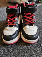Hoge sneakers zwart/rood blue box maat 24 jongensschoenen, Gebruikt, Verzenden, Blue box, Schoenen