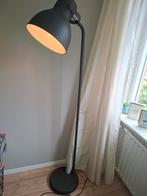 Staande lamp van Ikea, Huis en Inrichting, Lampen | Vloerlampen, Ophalen, 150 tot 200 cm