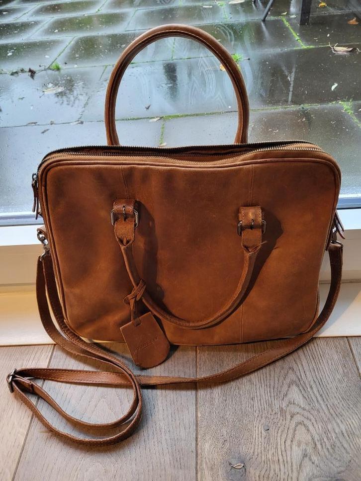 Leren laptoptas Burkely - kleur cognac, Computers en Software, Laptoptassen, Gebruikt, Aktetas, 15 inch, Ophalen of Verzenden
