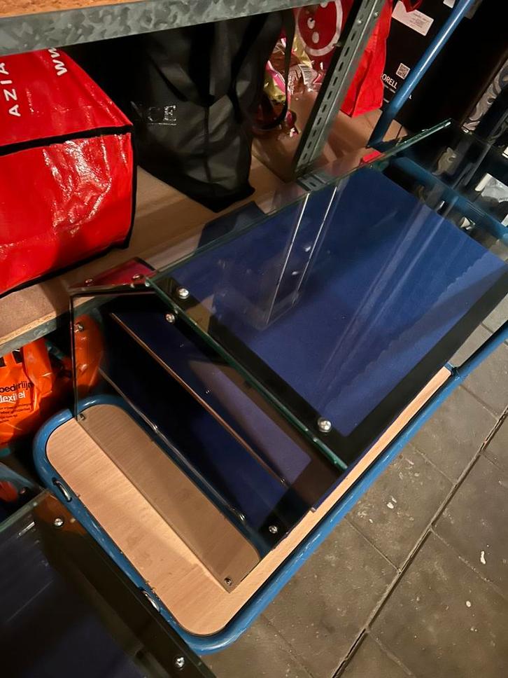 Glazen vitrines, Huis en Inrichting, Kasten | Overige, Ophalen of Verzenden