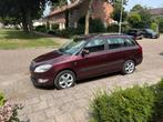Skoda Fabia 1.2 TDI 55KW Combi 2010 Rood, Auto's, Voorwielaandrijving, Euro 5, Stationwagon, Grijs