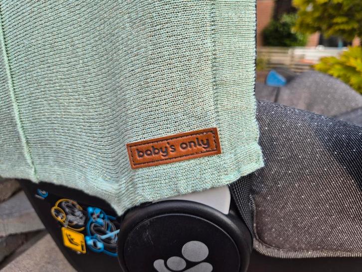 Maxi cosi Rock inclusief isofix base, hoes en zonnekap, Kinderen en Baby's, Autostoeltjes, Zo goed als nieuw, Maxi-Cosi, 0 t/m 13 kg