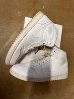 Air Jordan 1 mid triple white 41, Kleding | Dames, Schoenen, Ophalen of Verzenden, Gedragen, Wit, Sneakers of Gympen