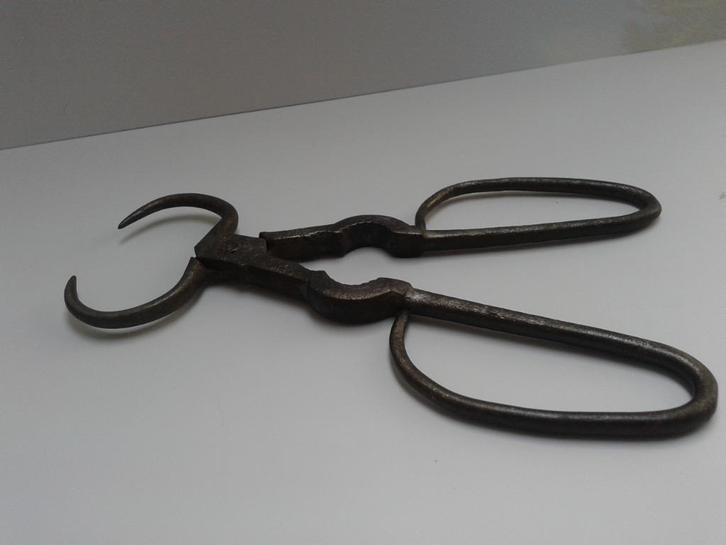 CURIOSA <> Oud Keukengerei <> Kandijtang / Suikerbreektang, Antiek en Kunst, Antiek | Keukenbenodigdheden, Ophalen of Verzenden