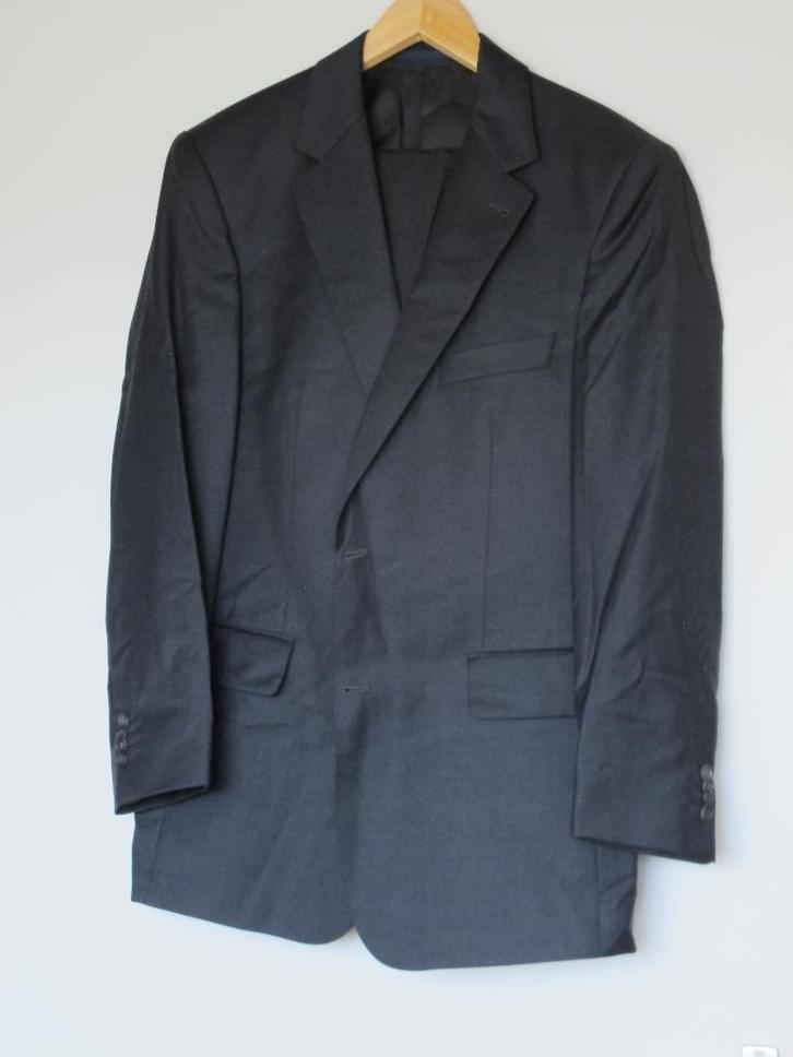 Mooi pak van Burberry heren, Kleding | Heren, Kostuums en Colberts, Zo goed als nieuw, Maat 48/50 (M), Grijs, Ophalen of Verzenden