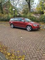 Volvo V50 1.8 2007 Rood netjes en schoon, Auto's, Voorwielaandrijving, 65 €/maand, 125 pk, 1281 kg