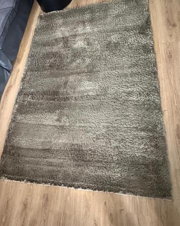Vloerkleed - donker groen beschikbaar voor biedingen