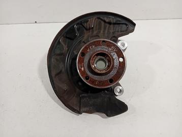 Wielnaaf rechts voor Volkswagen Passat beschikbaar voor biedingen